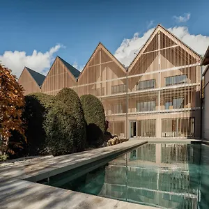https://romantik-hotel-hirschen.com-bavaria.com