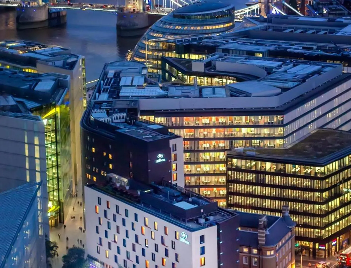 Hilton London Tower Bridge Hotel 4*,